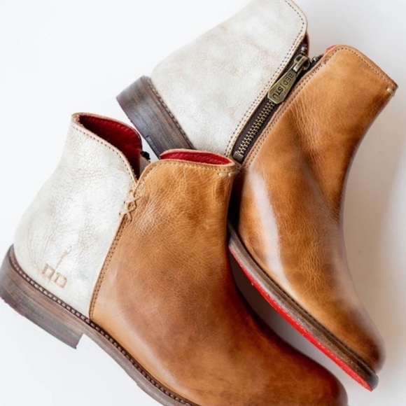 NEW IN BOX- Bed Stu boots - Picture 1 of 4